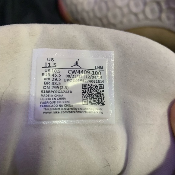 NIKE RETRO JORDAN 13- CHINESE NEW YEAR 2020 SPECIAL COIN DESIGN (CW4409-100) - Picture 14 of 16